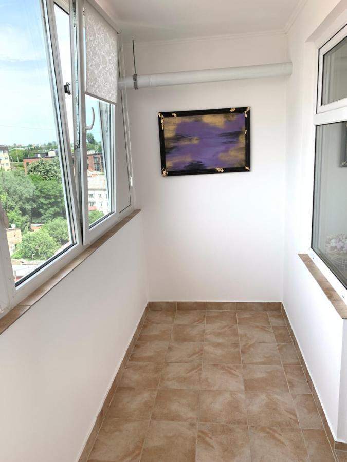 Apartment центр. поруч парк та став