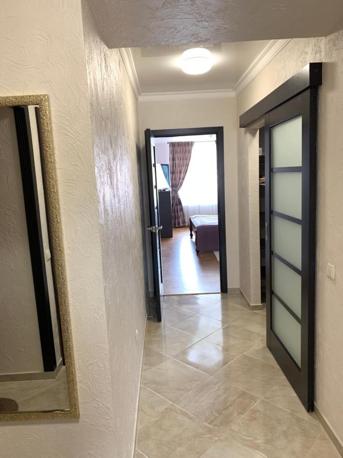 Apartment центр. поруч парк та став *