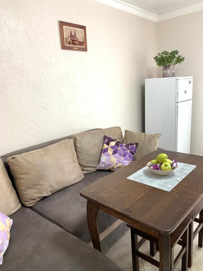 центр. поруч парк та став Ternopil